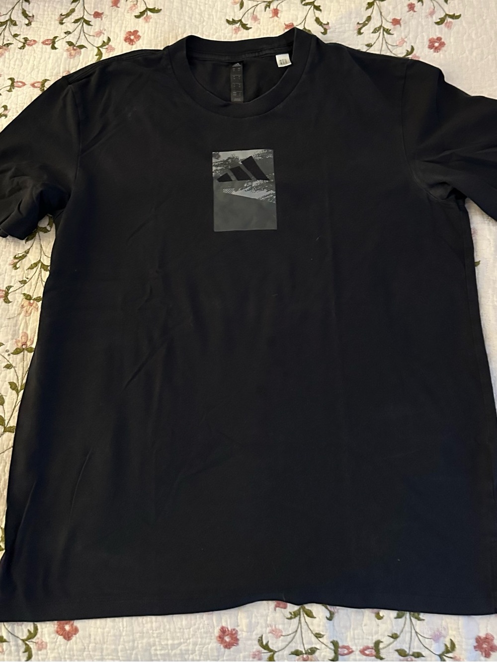 🖤 Adidas Black Graphic Performance Tee Men’s Size L Athletic Casual Active Top - Picture 2 of 8